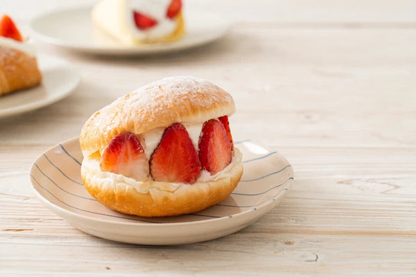 Mini Strawberry And Cream Pies